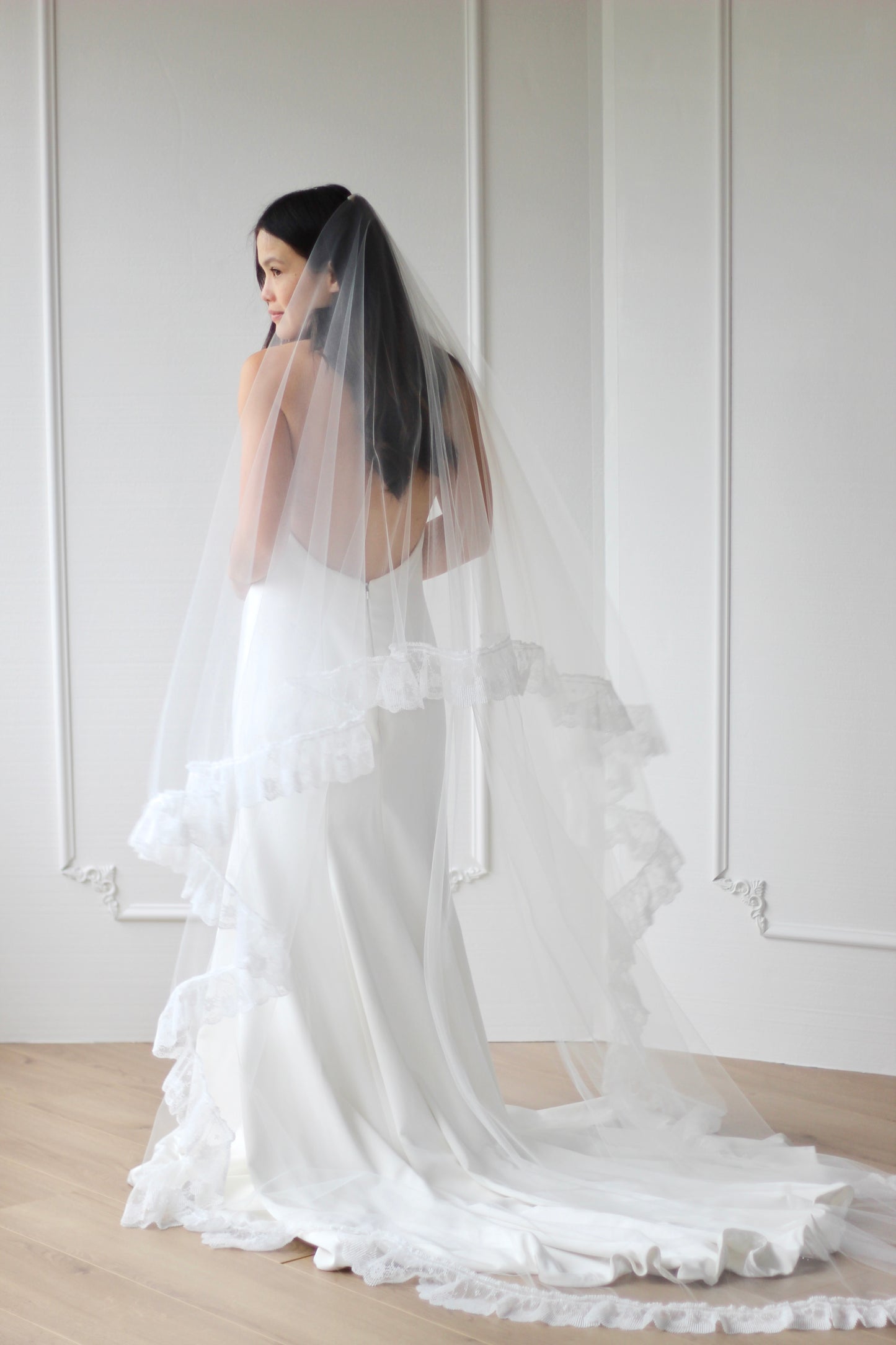 Ruffle Lace Drop Veil