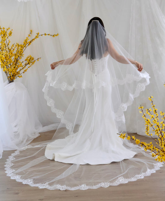 Floral Lace Drop Veil