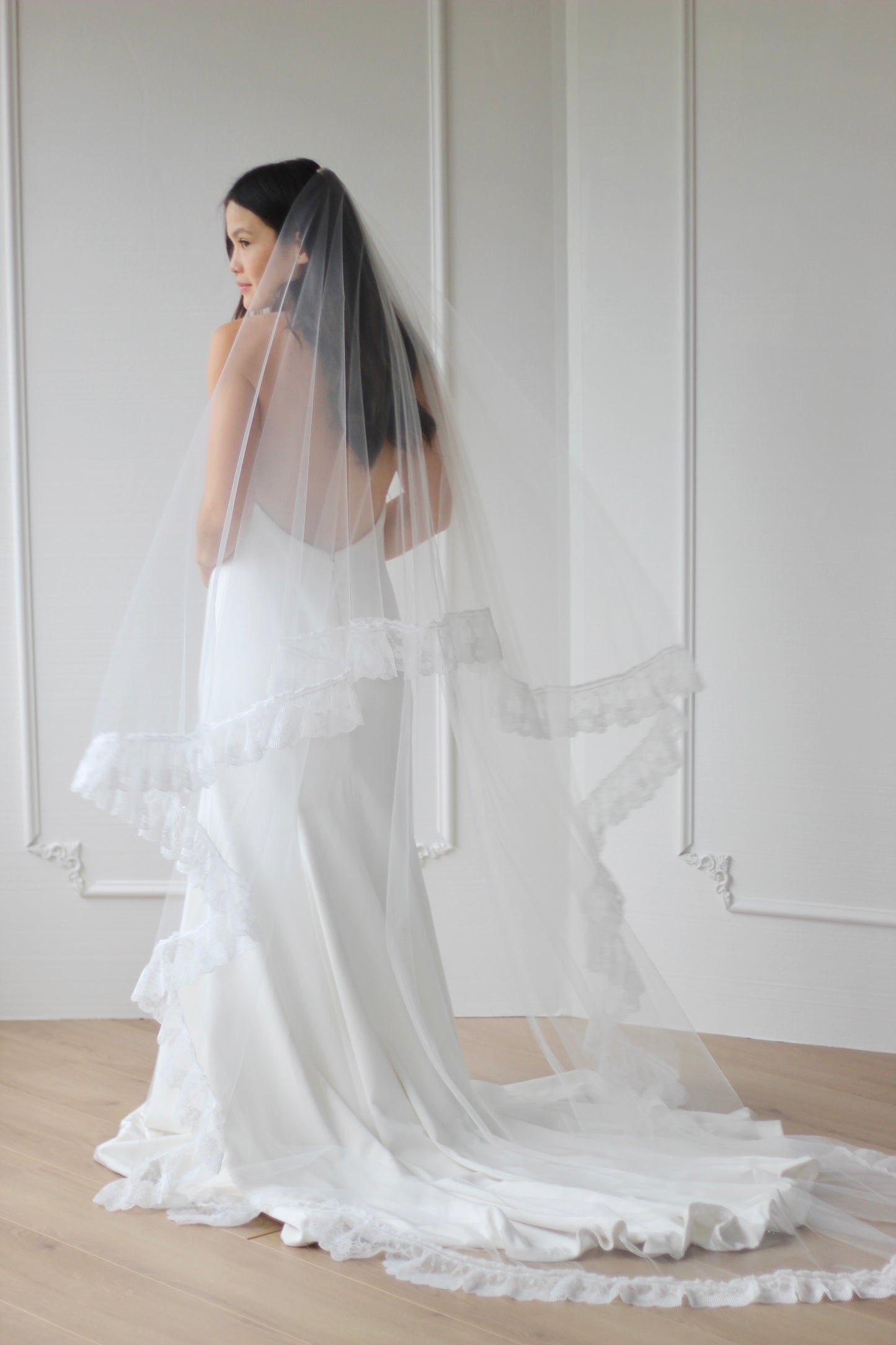 Ruffle Lace Drop Veil
