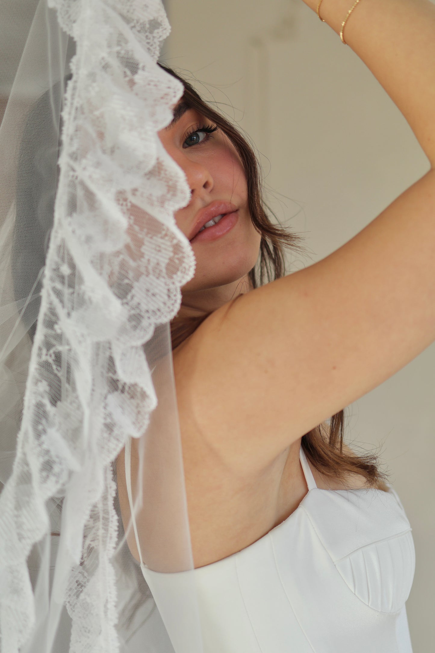 Ruffle Lace Drop Veil