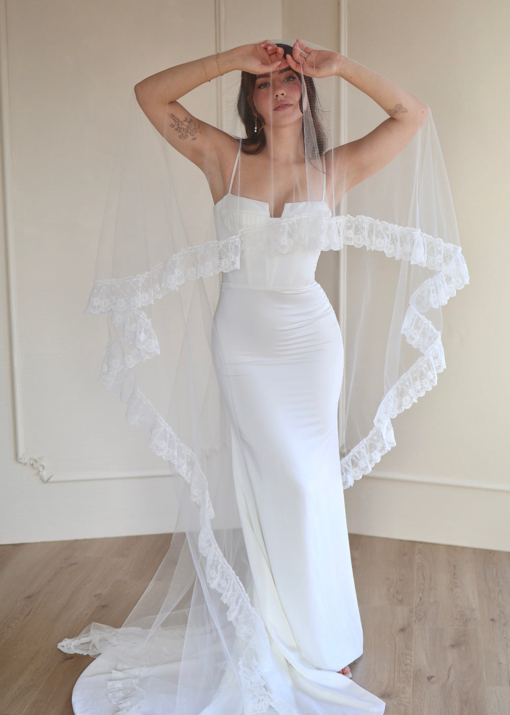 Ruffle Lace Drop Veil