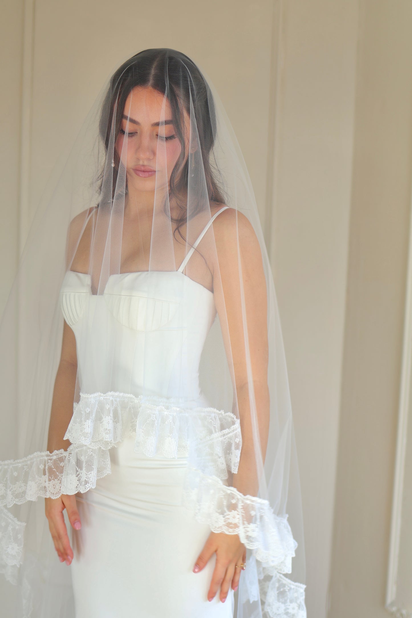 Ruffle Lace Drop Veil