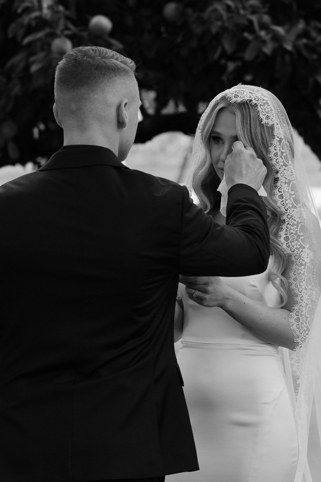 Scalloped Lace Mantilla Veil