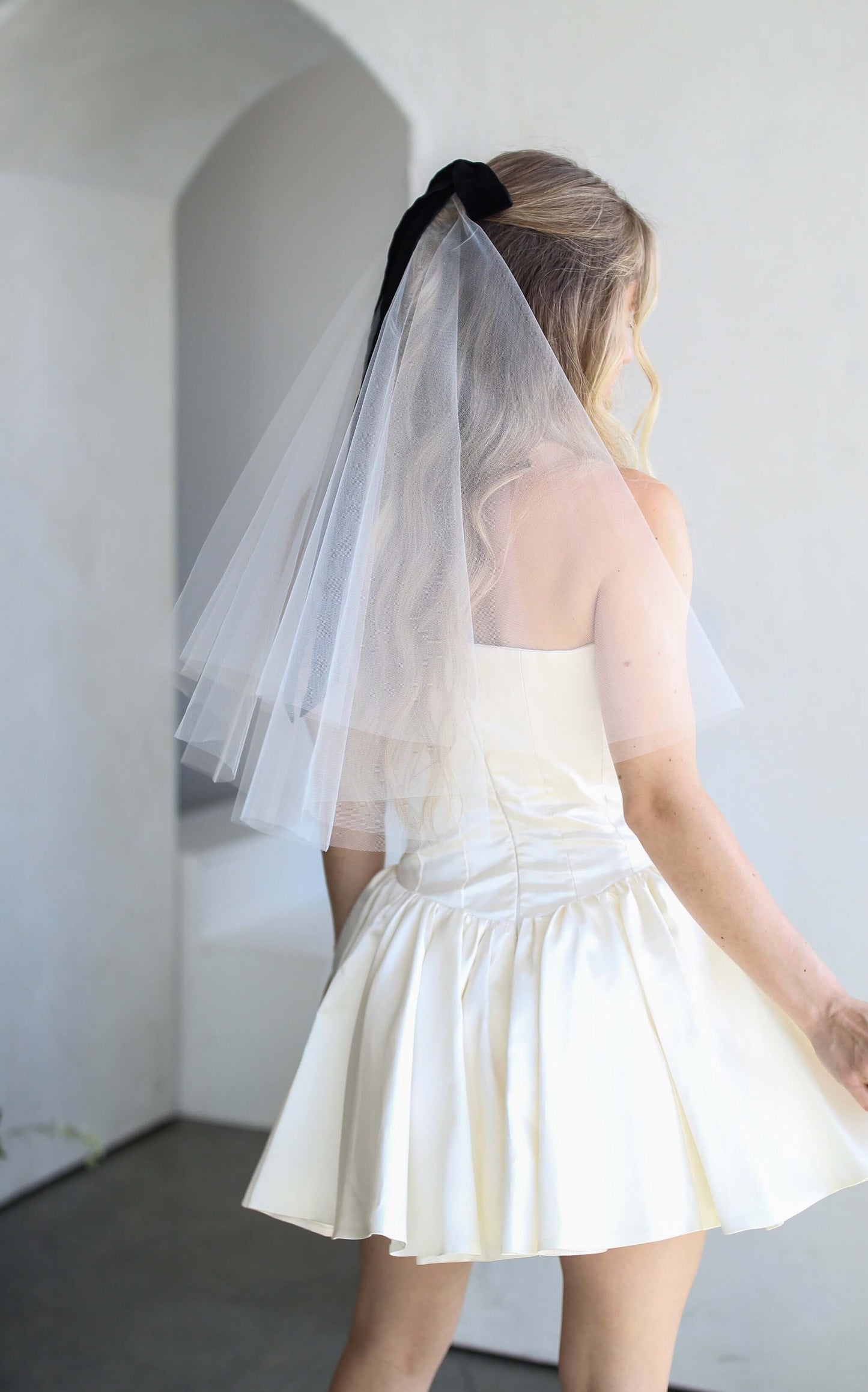 Double Layer Tulle Veil w/ Black Velvet Bow