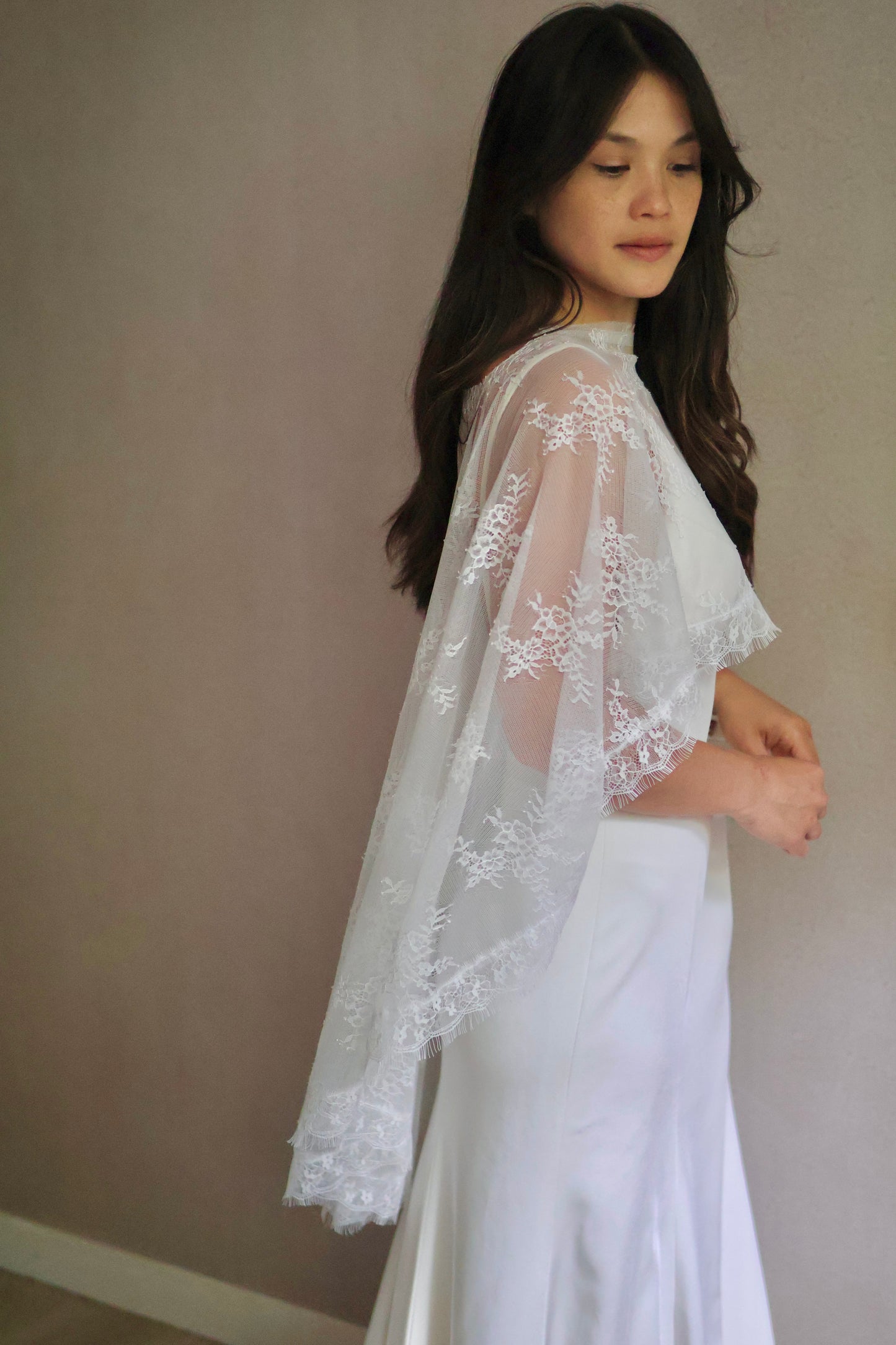 Full Lace Bridal Capelet